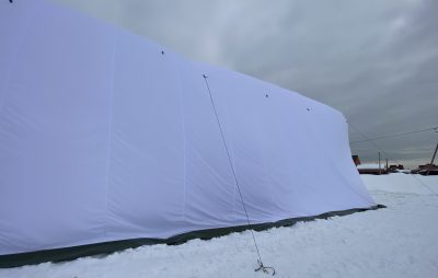 Бескаркасная палатка 8х5х4 м